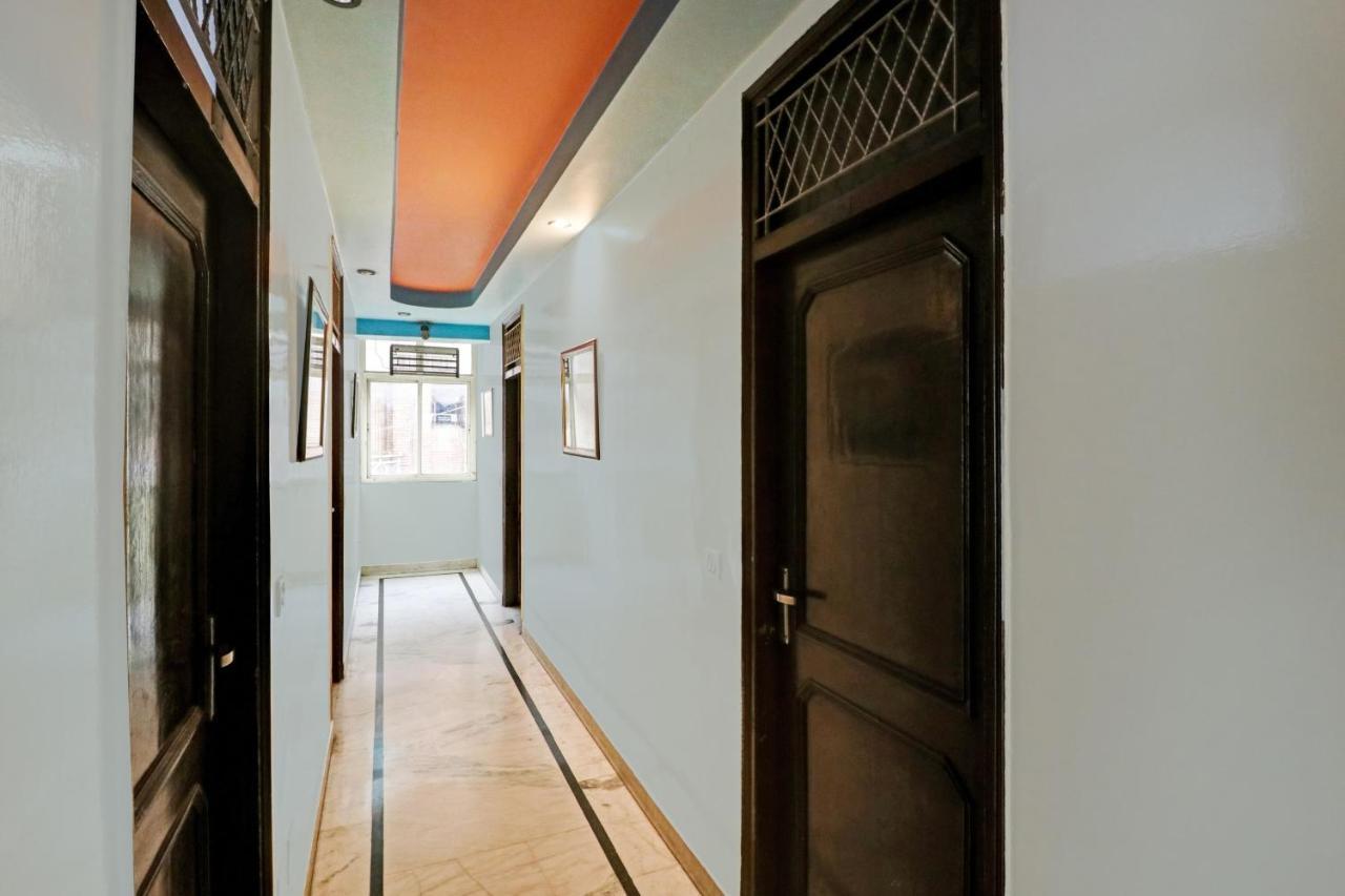 Flagship Sp Residency Near Sarita Vihar Metro Station 3*