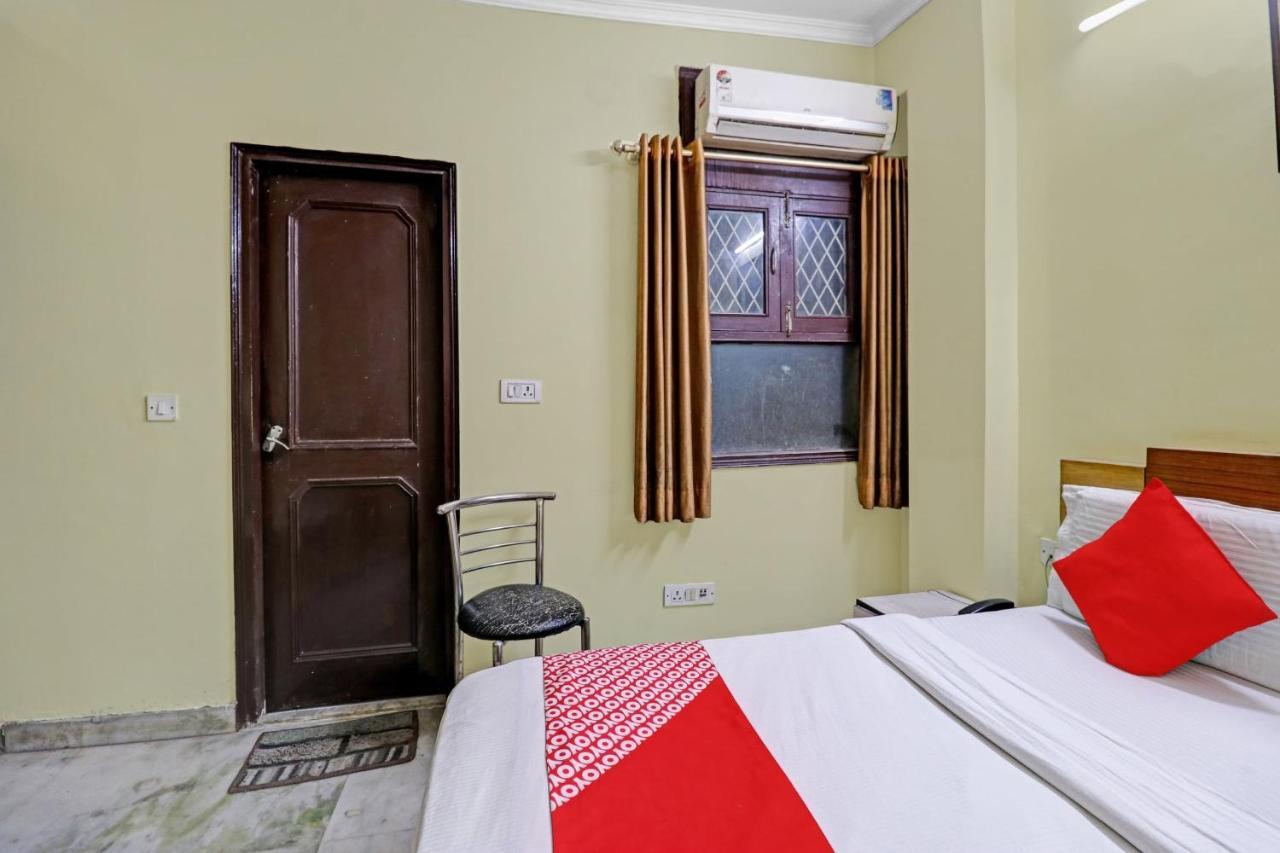 Flagship Sp Residency Near Sarita Vihar Metro Station